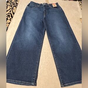 Levi's High-Rise Wide Leg Jeans. Women's Size 31X27 NWT